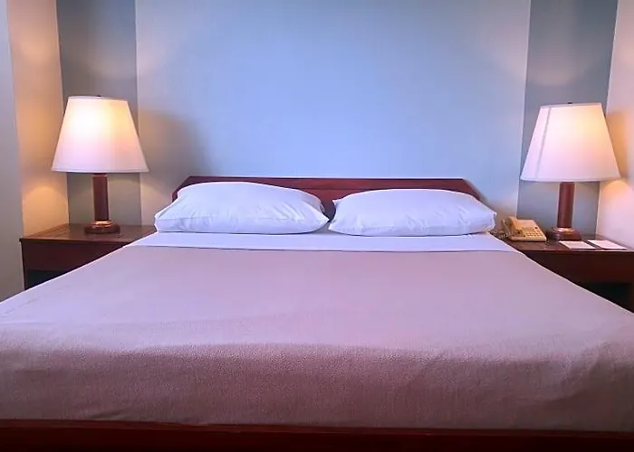 Sunny Bay Hotel Manila